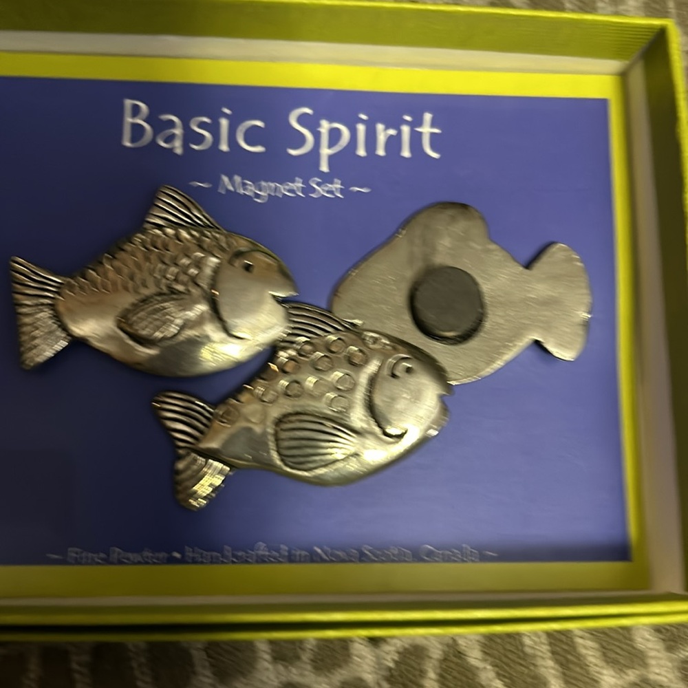 Magnets - Picture 3 of 3